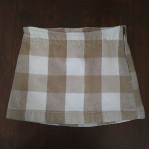 GAP girls plaid fall wool mini skirt.  Size 8.